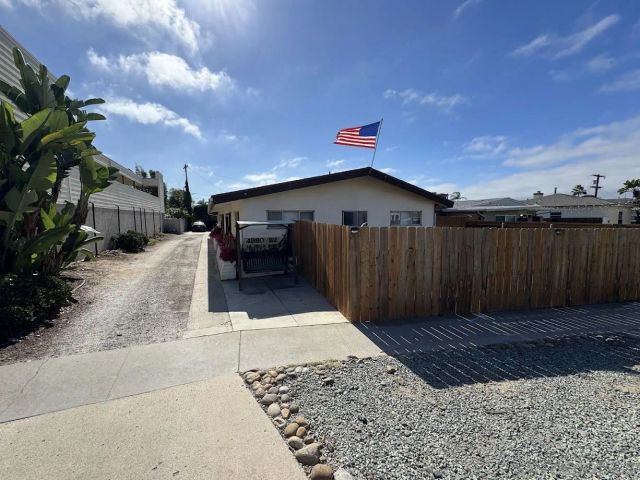 4980-82 La Jolla Blvd, San Diego, CA 92109