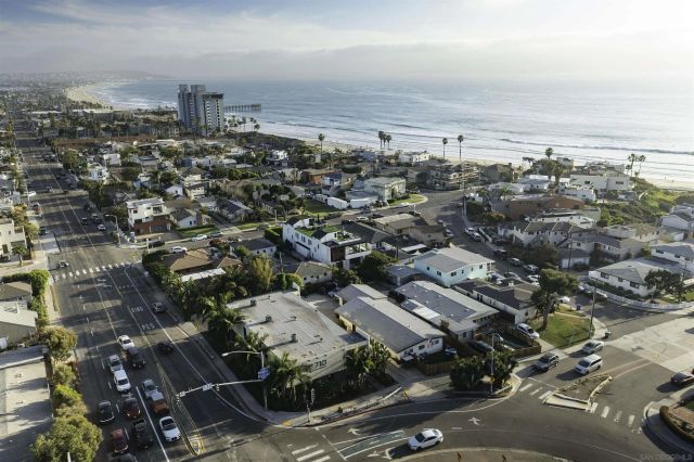 4980-82 La Jolla Blvd, San Diego, CA 92109