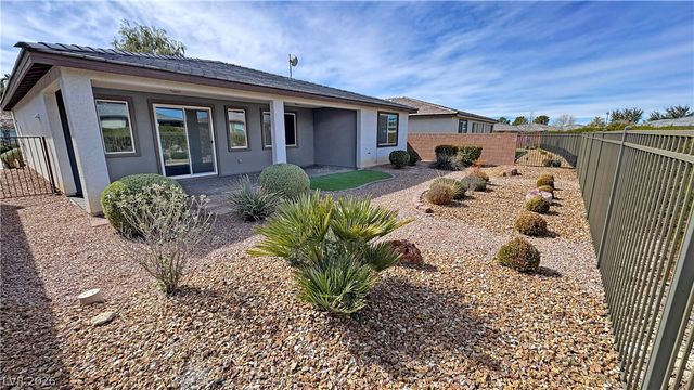 4882 East Beacon Ridge Drive, Pahrump, NV 89061