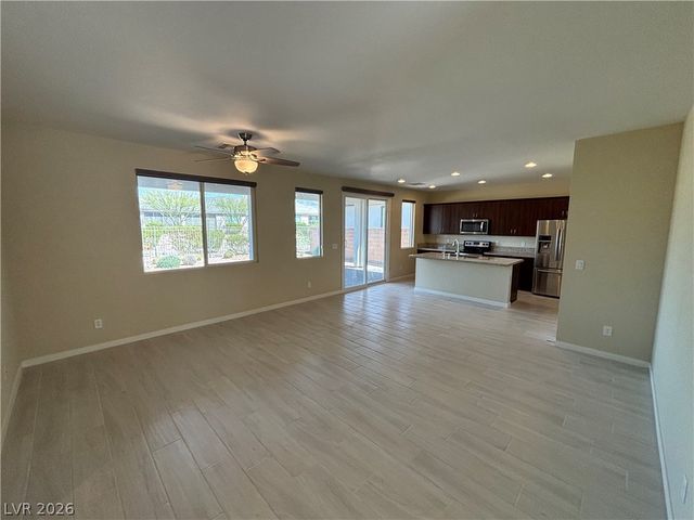 4882 East Beacon Ridge Drive, Pahrump, NV 89061