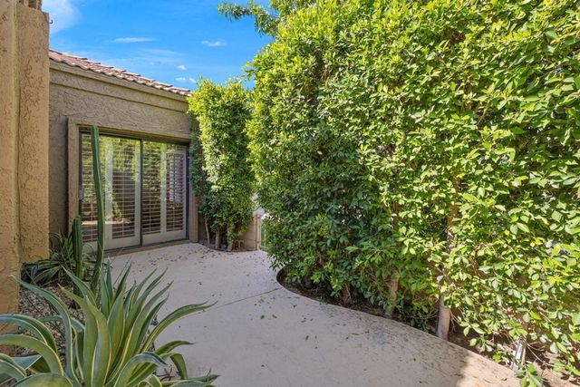 44509 Baden Court, Palm Desert, CA 92260