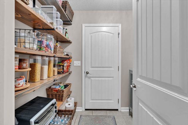 5029 N Saker Cir, Wichita, KS 67219