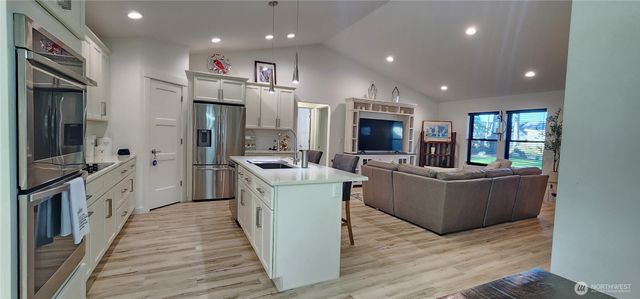 160 E Country Club Drive N, Union, WA 98592