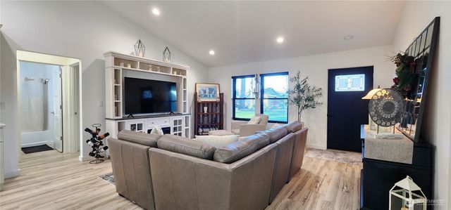 160 E Country Club Drive N, Union, WA 98592