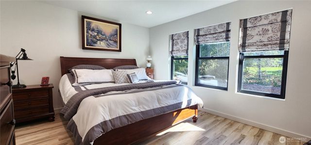 160 E Country Club Drive N, Union, WA 98592