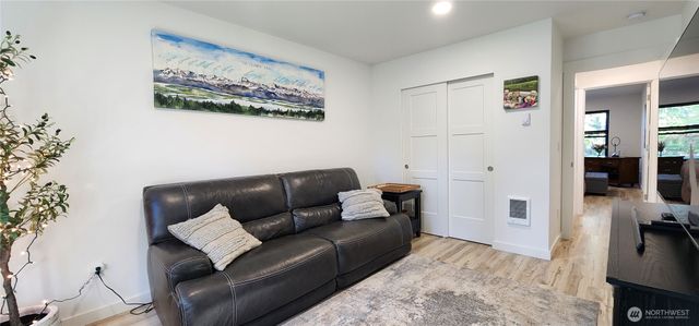 160 E Country Club Drive N, Union, WA 98592