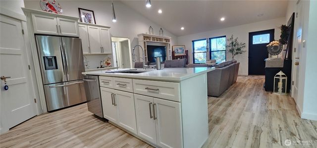 160 E Country Club Drive N, Union, WA 98592