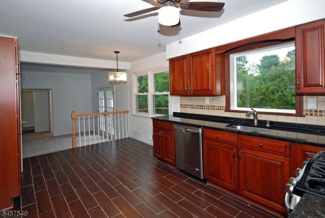 608 Plymouth Ct, Branchburg Twp., NJ 08876