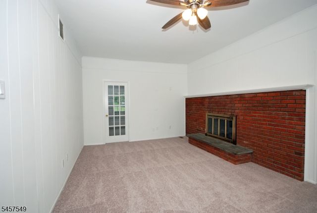 608 Plymouth Ct, Branchburg Twp., NJ 08876