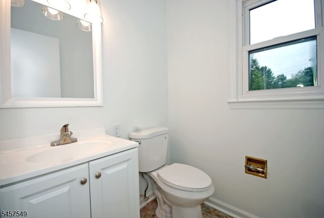 608 Plymouth Ct, Branchburg Twp., NJ 08876