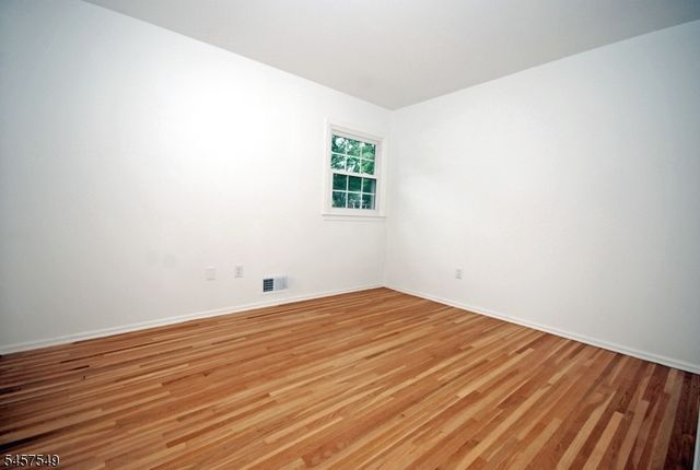 608 Plymouth Ct, Branchburg Twp., NJ 08876