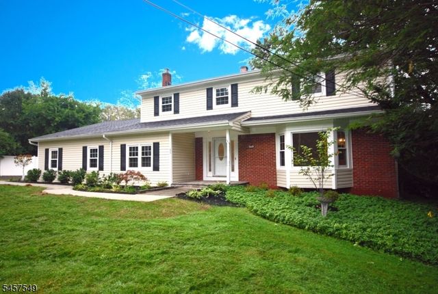 608 Plymouth Ct, Branchburg Twp., NJ 08876