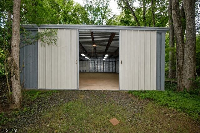 608 Plymouth Ct, Branchburg Twp., NJ 08876