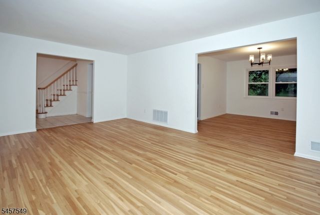 608 Plymouth Ct, Branchburg Twp., NJ 08876