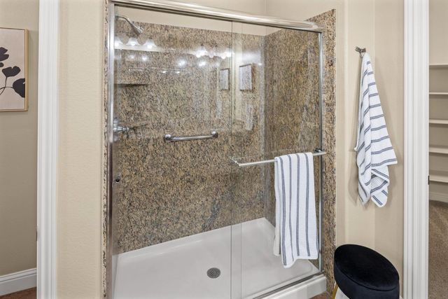 2366 Langtree Dr, Roseville, CA 95747