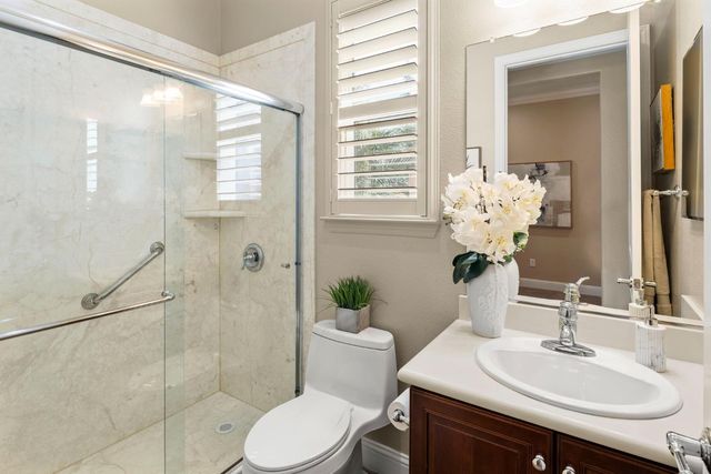 2366 Langtree Dr, Roseville, CA 95747