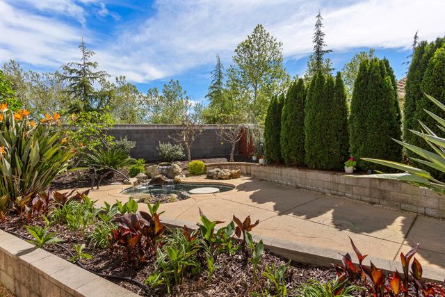 2366 Langtree Dr, Roseville, CA 95747