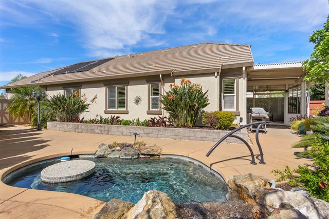 2366 Langtree Dr, Roseville, CA 95747