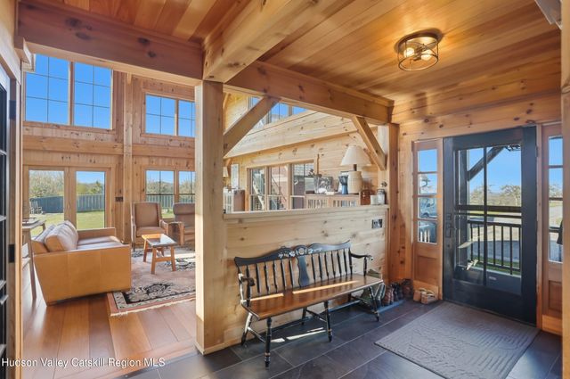 60 Palazzo Lane, Highland, NY 12528