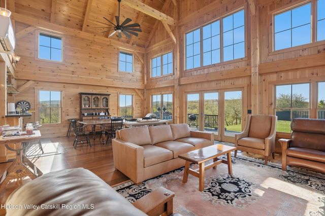60 Palazzo Lane, Highland, NY 12528