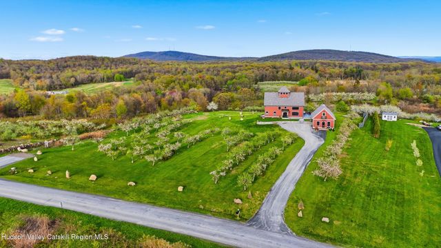 60 Palazzo Lane, Highland, NY 12528