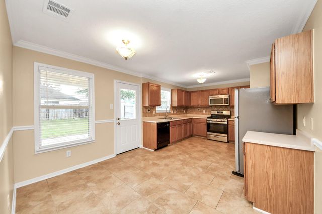 22002 Willow Shade Lane, Tomball, TX 77375