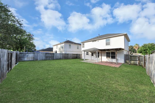 22002 Willow Shade Lane, Tomball, TX 77375