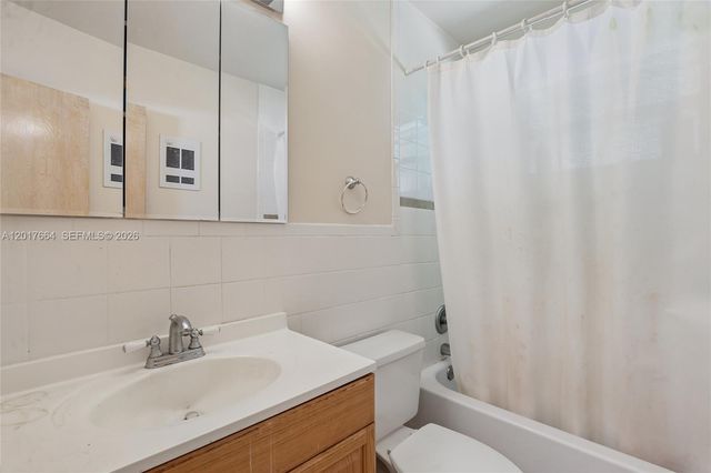 3925 Washington St, Hollywood, FL 33021