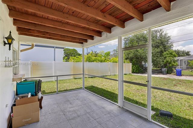 3925 Washington St, Hollywood, FL 33021