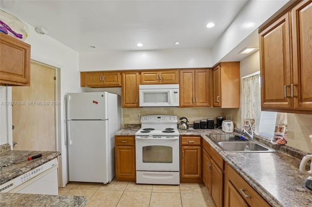 3925 Washington St, Hollywood, FL 33021