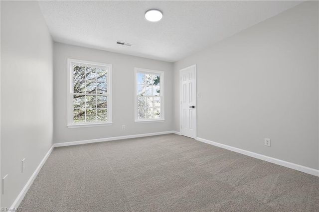 3012 Twin Knolls Drive, Winston-salem, NC 27127