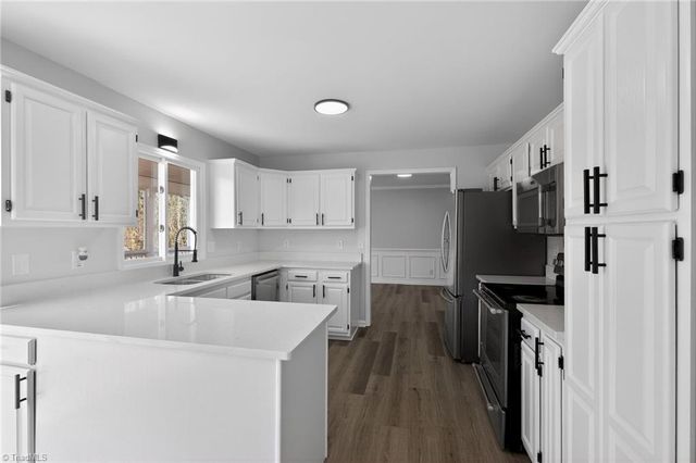 3012 Twin Knolls Drive, Winston-salem, NC 27127