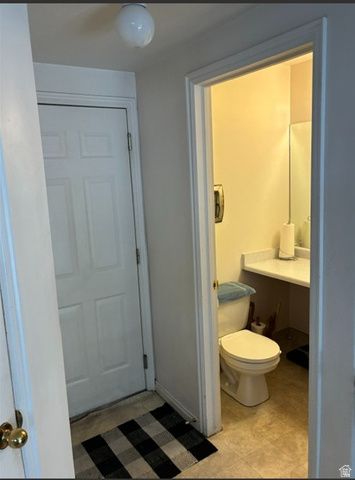 594 SIDER DR, North Salt Lake, UT 84054