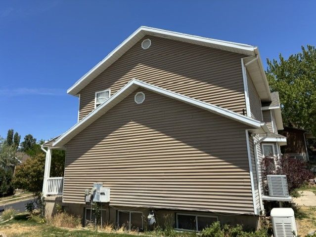 594 SIDER DR, North Salt Lake, UT 84054