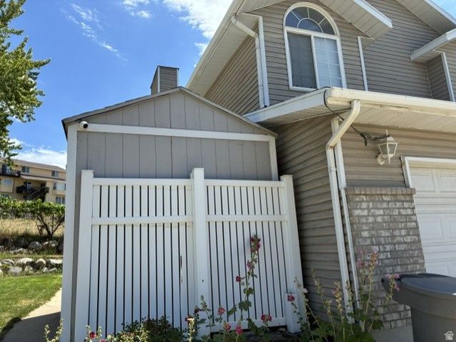 594 SIDER DR, North Salt Lake, UT 84054