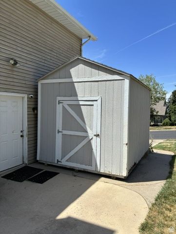 594 SIDER DR, North Salt Lake, UT 84054