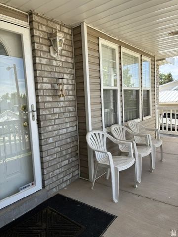 594 SIDER DR, North Salt Lake, UT 84054
