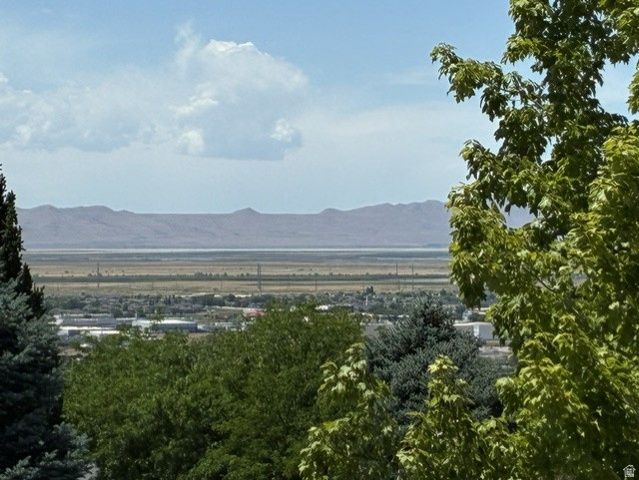 594 SIDER DR, North Salt Lake, UT 84054