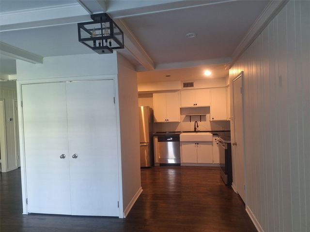6131 Bandera Avenue B, Dallas, TX 75225