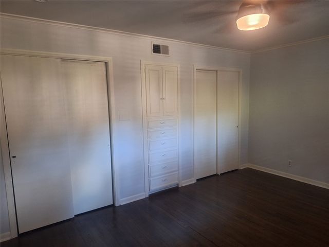 6131 Bandera Avenue B, Dallas, TX 75225