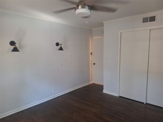 6131 Bandera Avenue B, Dallas, TX 75225