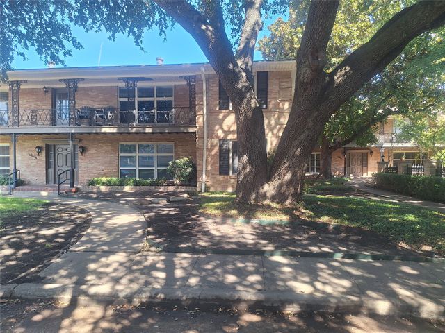 6131 Bandera Avenue B, Dallas, TX 75225