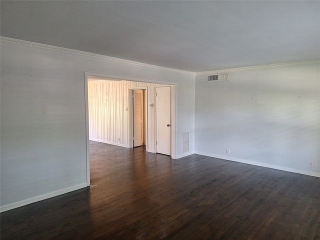 6131 Bandera Avenue B, Dallas, TX 75225