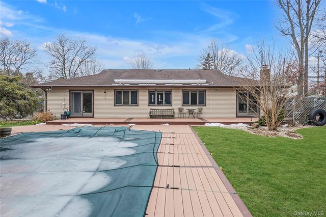 26 Julia Lane, East Northport, NY 11731