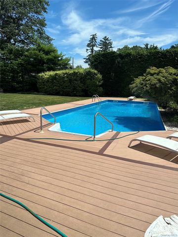 26 Julia Lane, East Northport, NY 11731