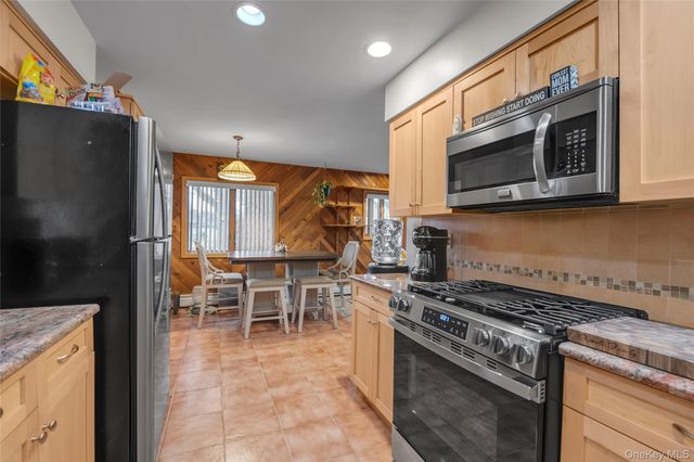 26 Julia Lane, East Northport, NY 11731