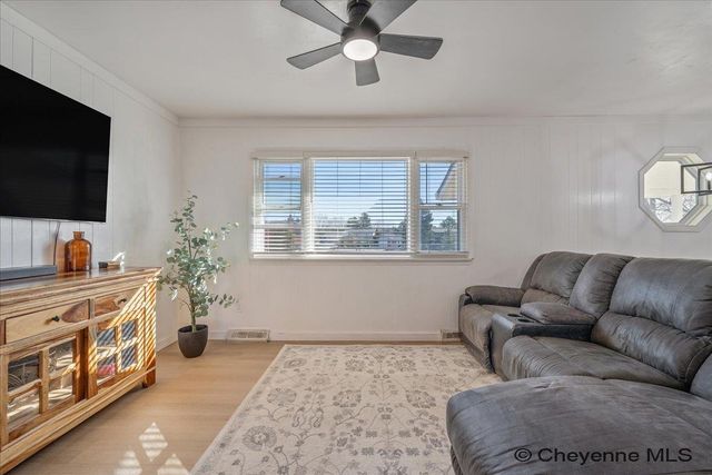 4500 ONTARIO AVE, Cheyenne, WY 82001