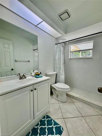 2306 NE 5th TER, Cape Coral, FL 33909