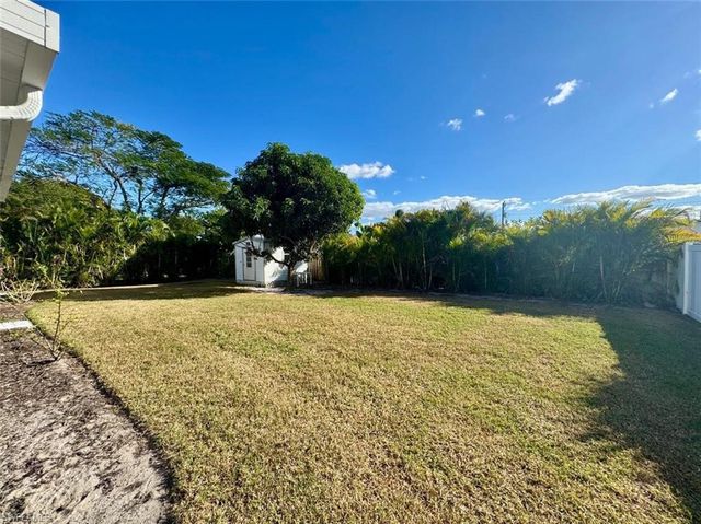 2306 NE 5th TER, Cape Coral, FL 33909