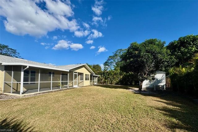 2306 NE 5th TER, Cape Coral, FL 33909